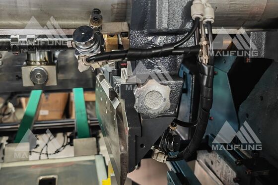 Automatische Drei-Messer-Trimmer-Maschine Janpanese Keyance PLC-Steuerungssystem skalierbares Anlegen ISM-System