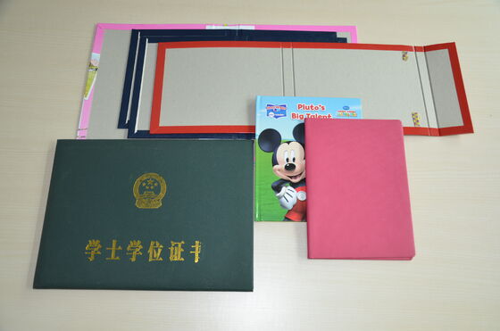 Maschine zur Verpackung aus Grautischkarton mit doppelten Stationen für die Herstellung von Bücherkoffern